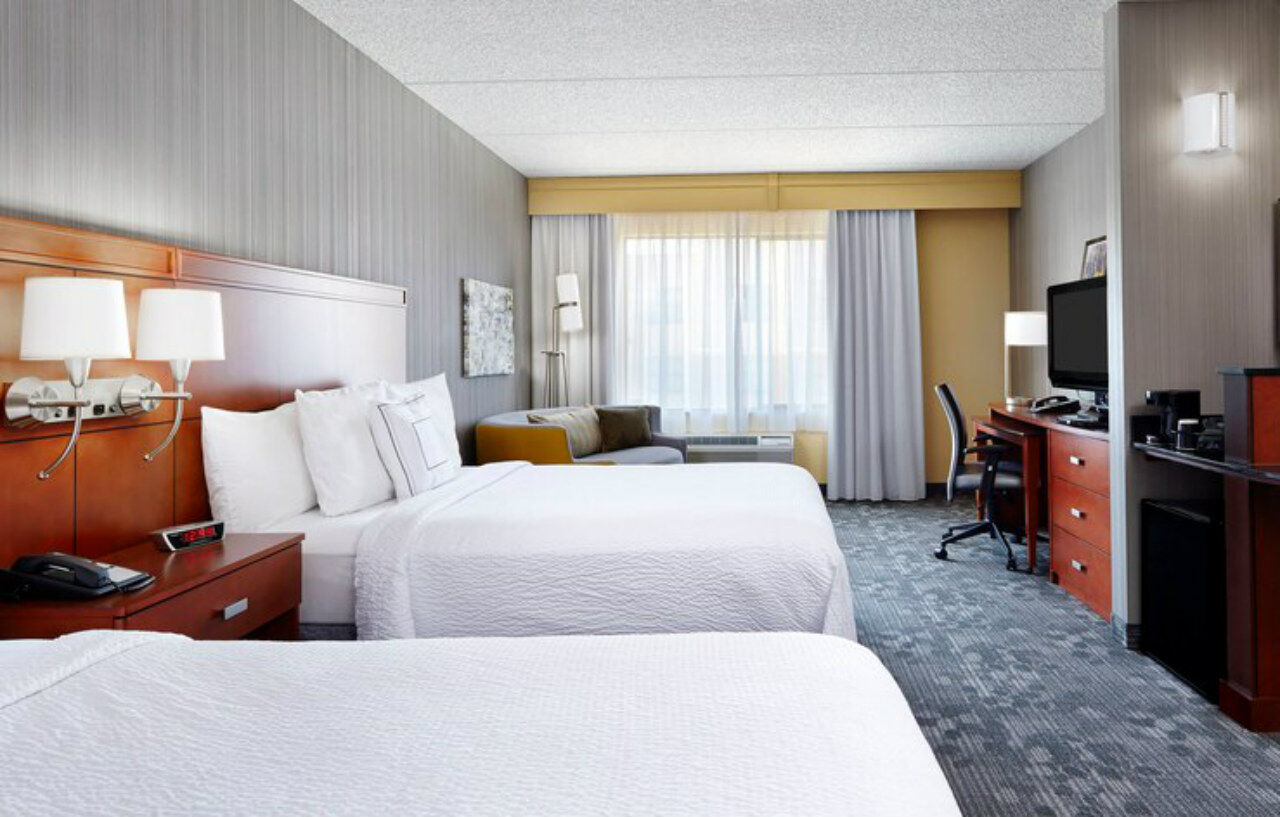 Courtyard By Marriott Phoenix North Exterior photo